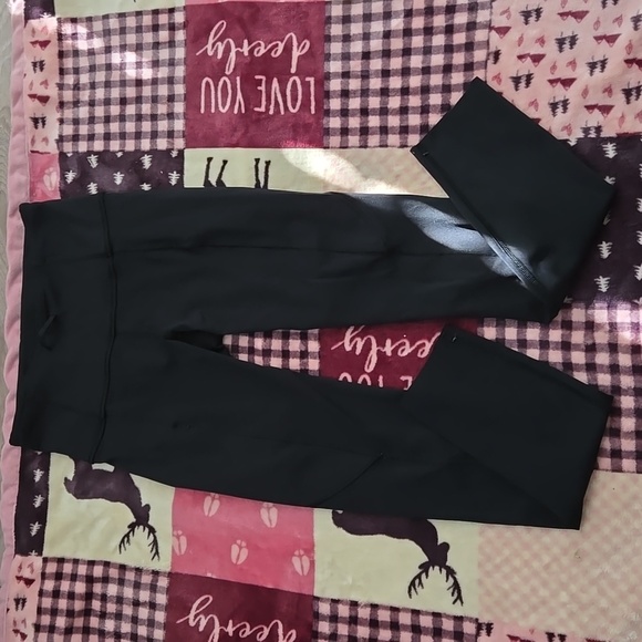 Lululemon Crop black Legging Size 2 - Picture 1 of 5